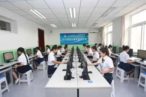 中職招生咨詢(xún)